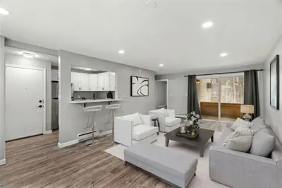 14 Mason Ct #14