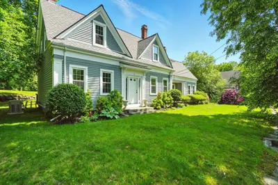 245 Elm St 1
