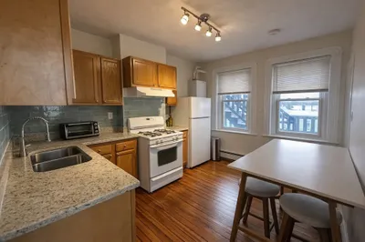 1056 Cambridge St #4R 1
