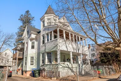 72 Waverly St 1