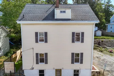 13 Center St