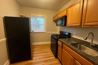 53 Arlington St #4