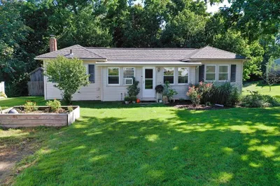 21 Old Colony Dr 1