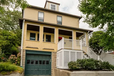 90 Edenfield Ave 1