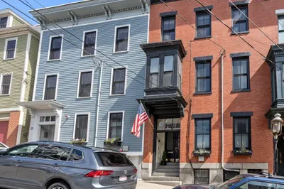 19 Salem St #2