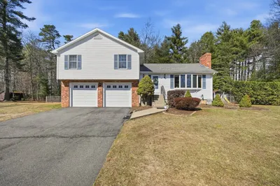 62 Campbell Dr 1
