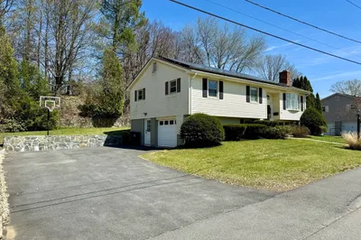 34 Westchester Dr 1
