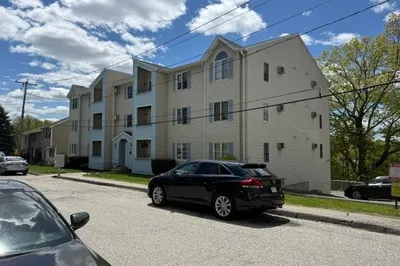 7a Gibbs St #4