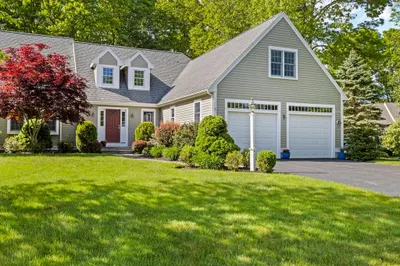 5 Doctors Hill Dr #5