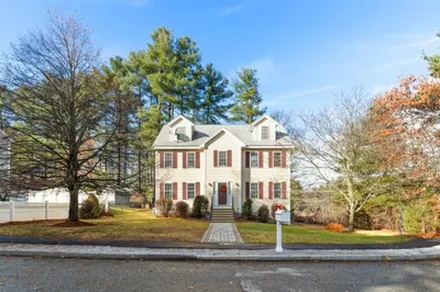 10 Twin Pines Ave 1