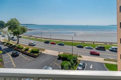 300 Lynn Shore Dr #612