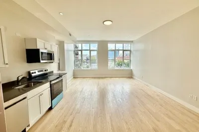 204 Hanover St #3F