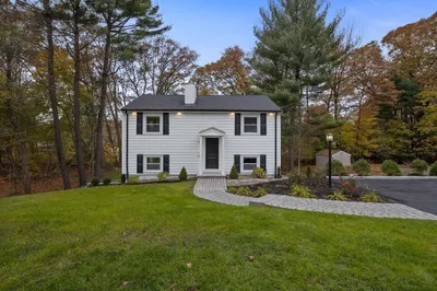 61 Winslow Rd 1