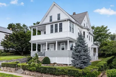 22 Cypress St 1