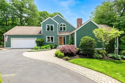8 Middlebury Ln 1