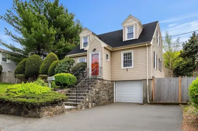 28 Waterside Road