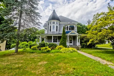 102 Church Street 1