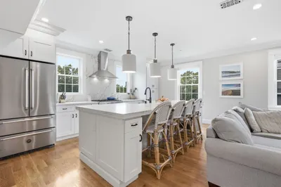 144 Highland Ave #4 1
