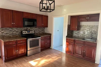 143 Perkins Ave #2