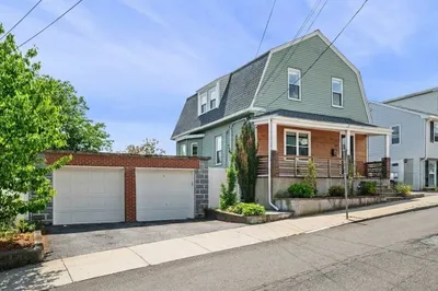 135 Bellingham St 1