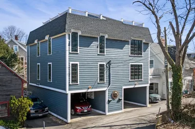 9 Hanover Court #1 1