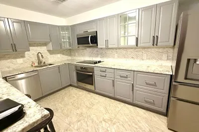 1004 Paradise Road #3N
