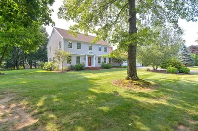 36 Stonegate Cir 1