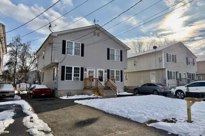 63-65 Pinevale St 1