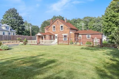 166 S Main St 1