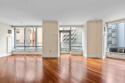 3 Avery St #901 1