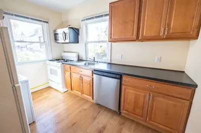 4 Hovey St #1R 1