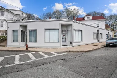 1792 Pleasant St 1