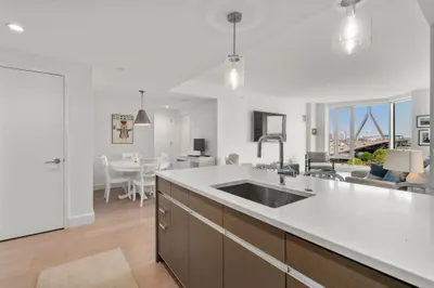 100 Lovejoy Wharf #7J 1