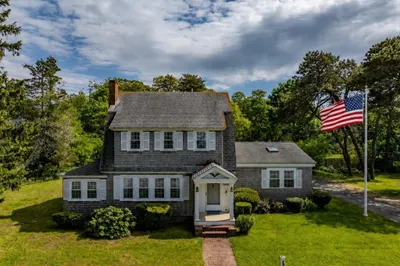 53 Pleasant St 1