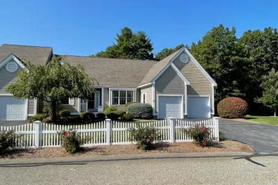 7 Sandstone Rd 1