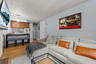 11 Myrtle St #2