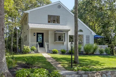 41 Seabreeze Dr 1