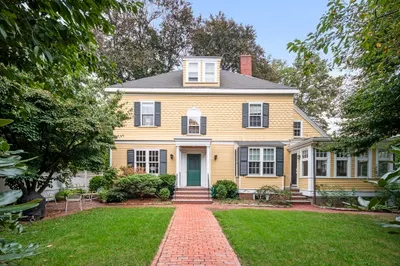 233 Brattle Street 1