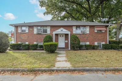 8 Woodstock St 1