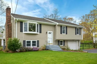 35 Chapel Hill Dr 1