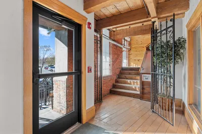 100 Grove St #320 1