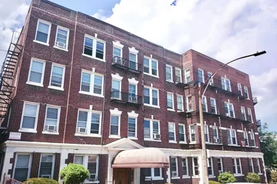 56 Park Vale Ave #7