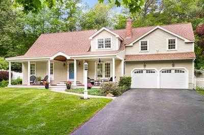6 Sugarbush Lane 1