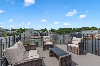 45 Coffey St #6 1