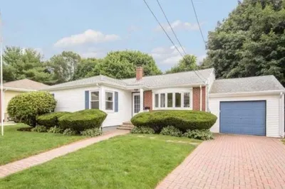 40 Raymond Rd