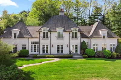 2 Copperbeech Circle 1