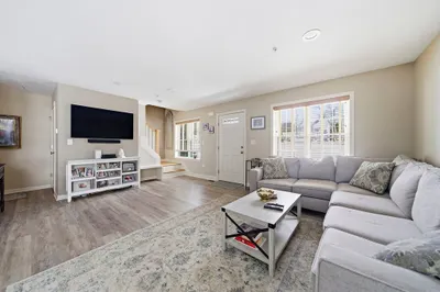 138 Elm St #38