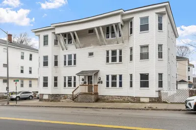 1038 Main Street 1