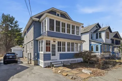 492 Elm St