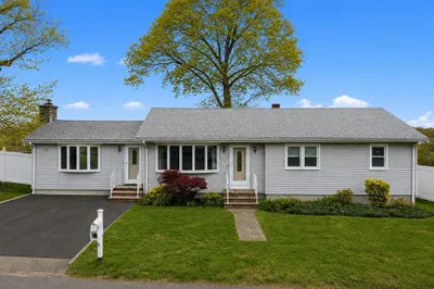 15 Mary Dr 1